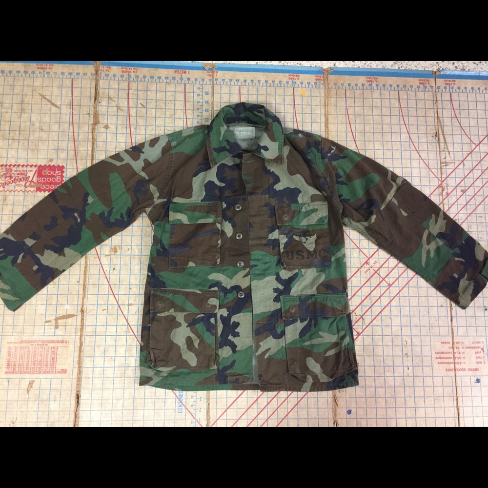 1980s Woodland Camo USMC jacket small